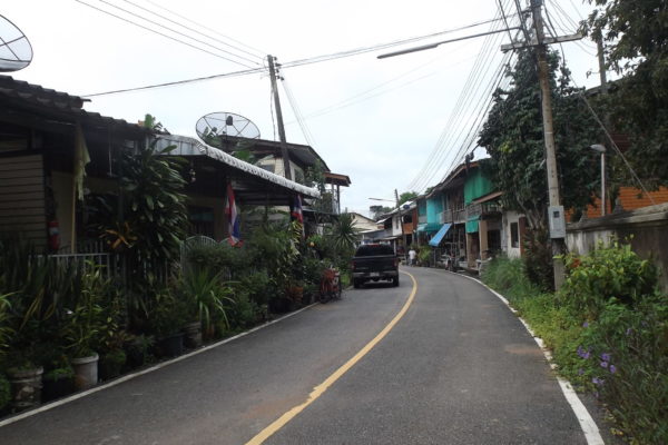 Baan farang homestay phra saeng village (7)
